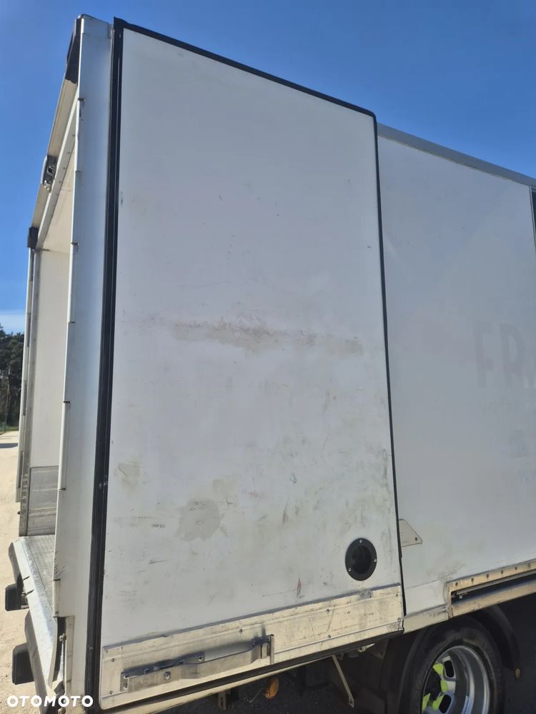 Chłodnia mroźnia 3.5m Iveco 2018 Carrier Pulsor 400, zasilanie stacjonarne 230v - 12