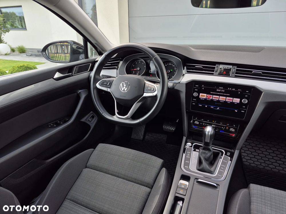 Volkswagen Passat 2.0 TSI Business DSG - 19