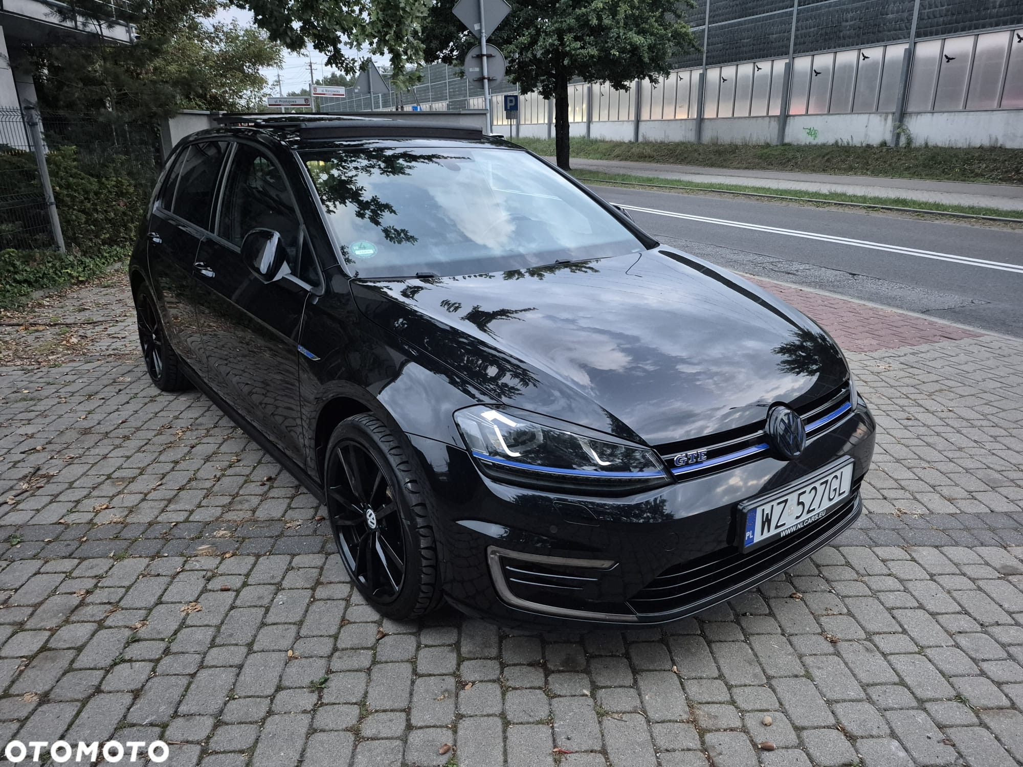 Volkswagen Golf - 8