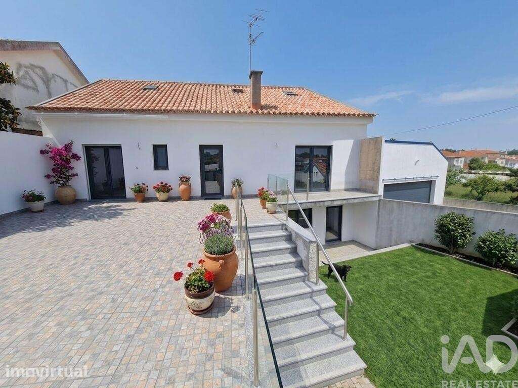 Casa / Villa T4 em Bombarral e Vale Covo de 200 m2 - Grande imagem: 4/19