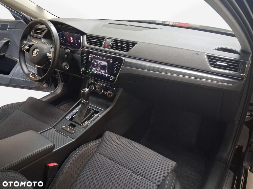 Skoda Superb 2.0 TDI SCR 4x4 Style DSG - 30
