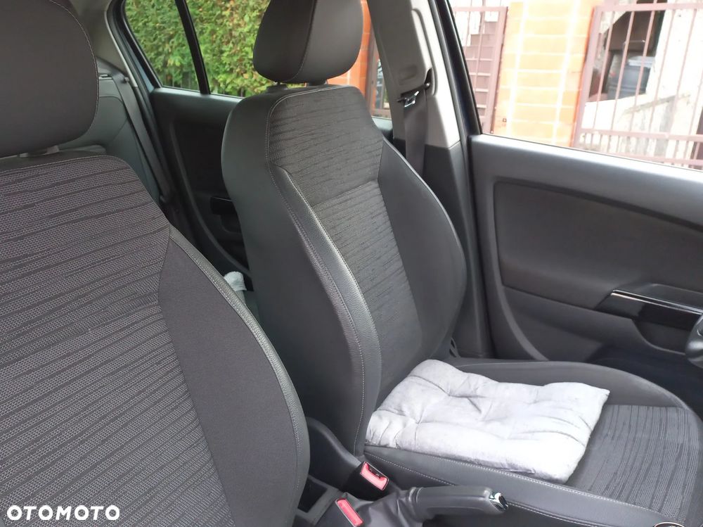Opel Corsa 1.4 16V Cosmo - 11