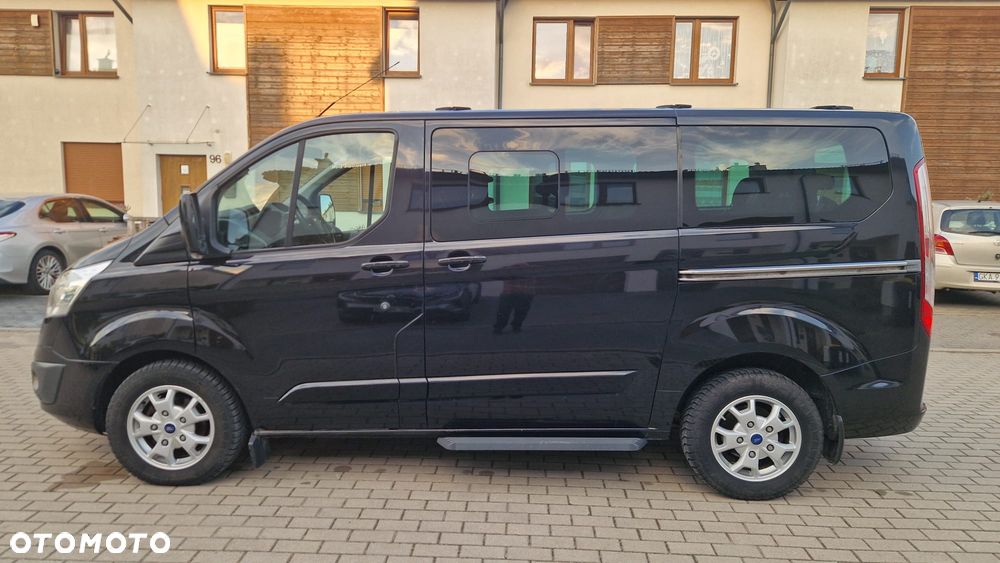 Ford Tourneo Custom - 5