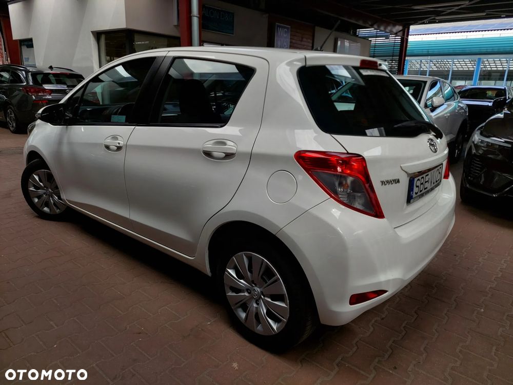 Toyota Yaris - 30