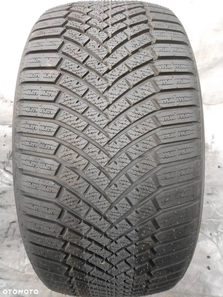 Yokohama Bluearth Winter V906 295/40 R21 111V 2022 - 1