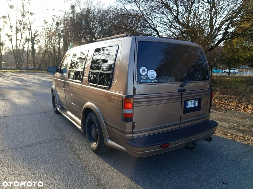 Chevrolet Astro 4.3i V6 - 3