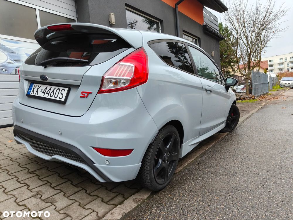Ford Fiesta 1.6 EcoBoost ST200 - 6