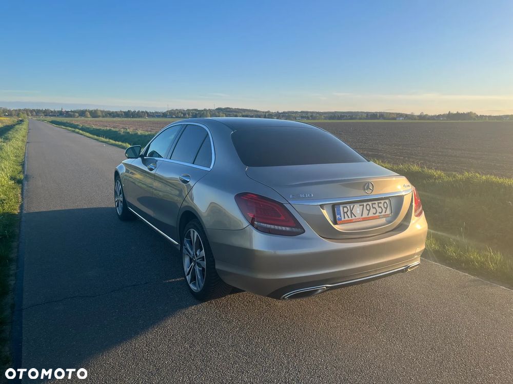 Mercedes-Benz Klasa C 300 4Matic 9G-TRONIC Avantgarde - 5