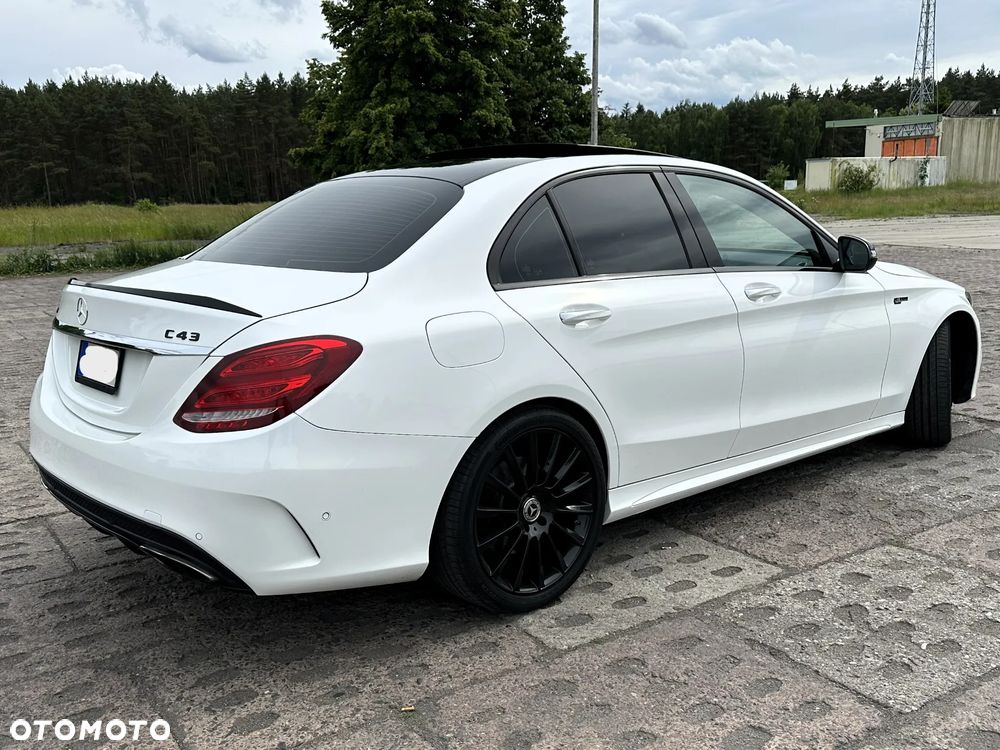 Mercedes-Benz Klasa C 450 AMG 4-Matic 7G-TRONIC - 3