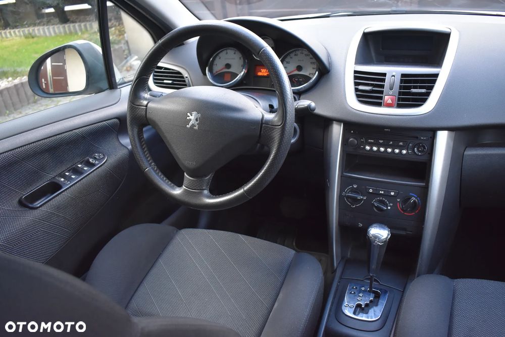 Peugeot 207 120 Automatik Premium - 17