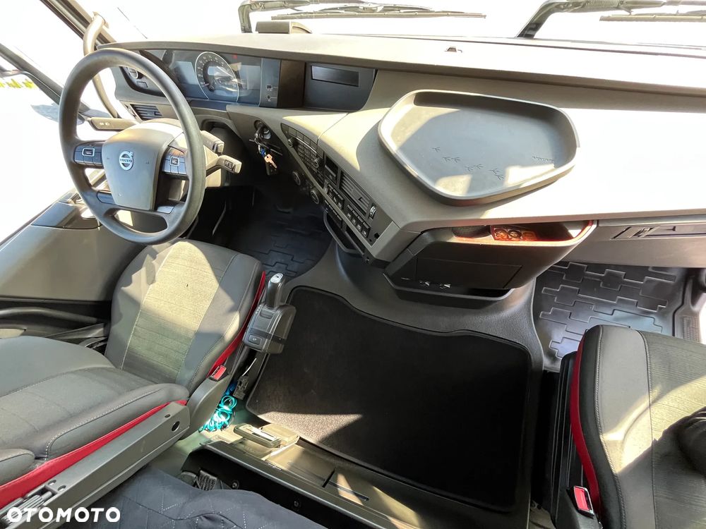 Volvo FH / EURO 6/  I- SHIFT/ MICHELIN 80% /  KLIMA POSTOJOWA / SERWISOWANY/ ZADBANY / OKAZJA - 21