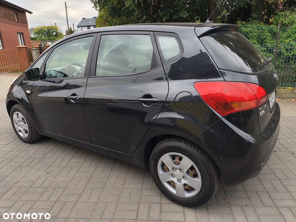 Kia Venga - 3