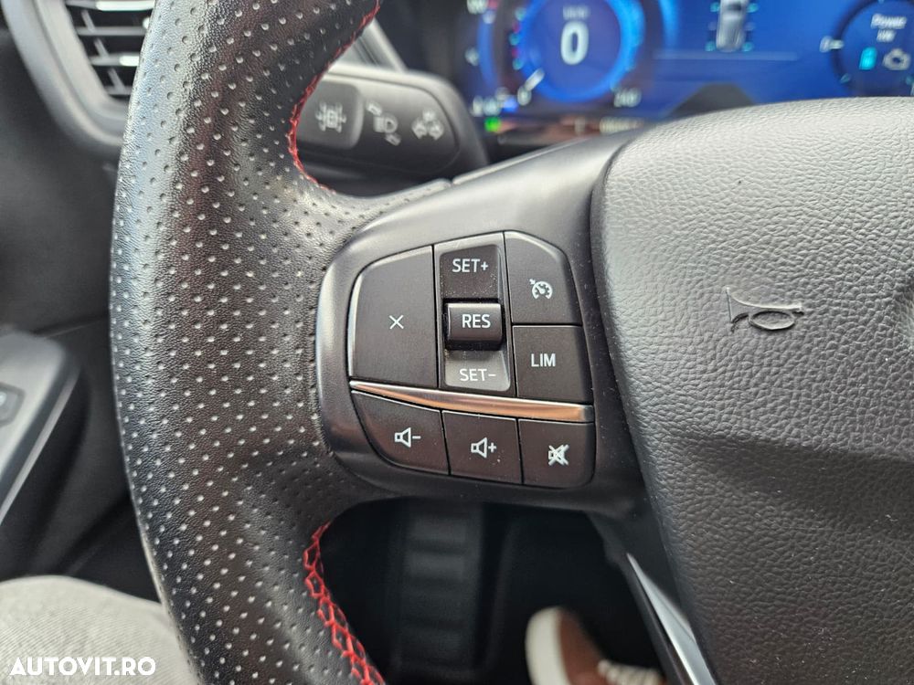 Ford Kuga 2.5 Duratec FHEV 4x4 ST-LINE X - 21
