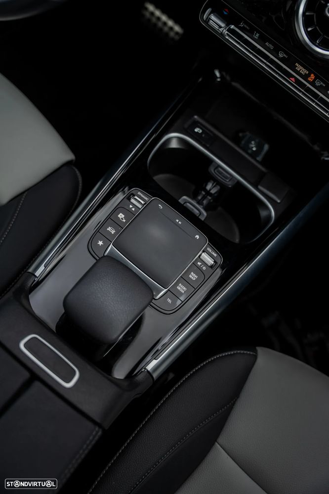 Mercedes-Benz GLA 250 e 8G-DCT AMG Line - 23