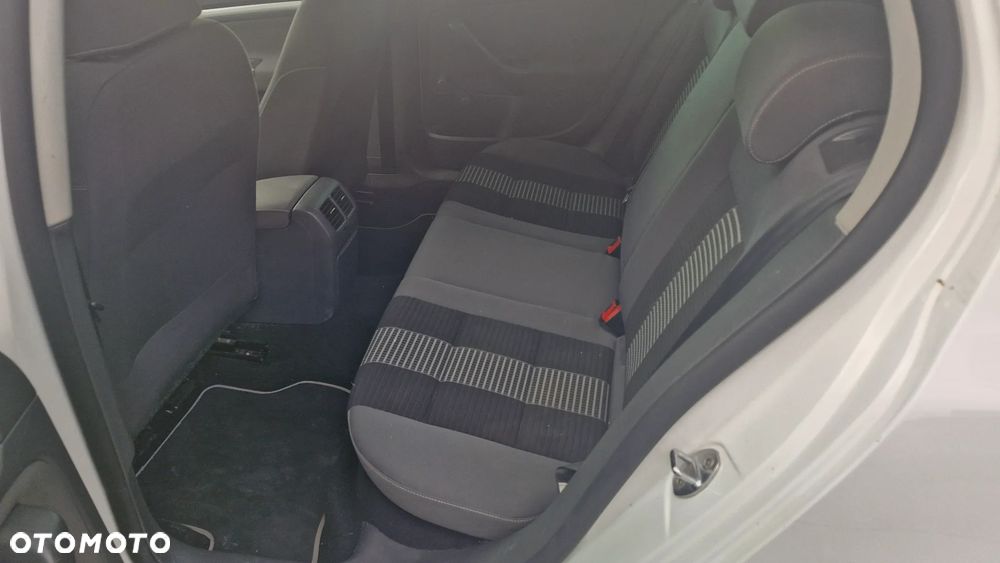 Volkswagen Golf - 13