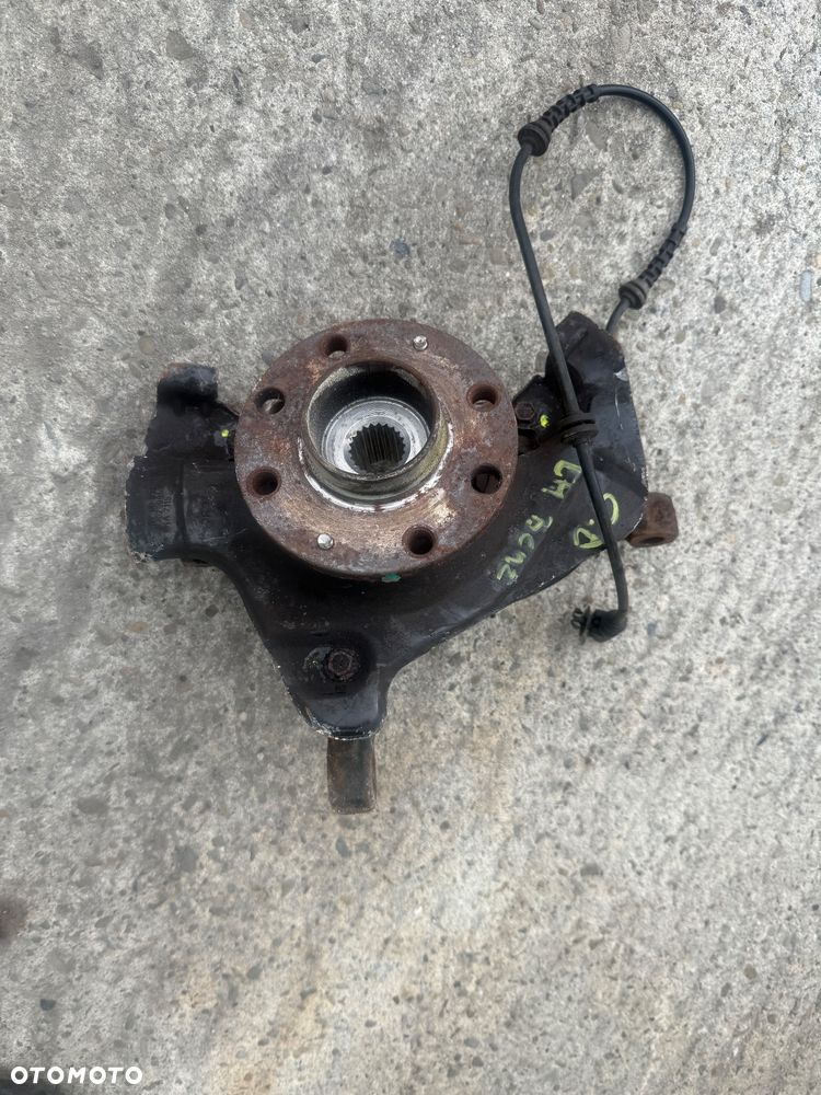 OPEL CORSA D Zwrotnica piasta Opel Benzyna