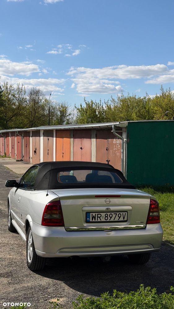 Opel Astra 1.8 Bertone - 8