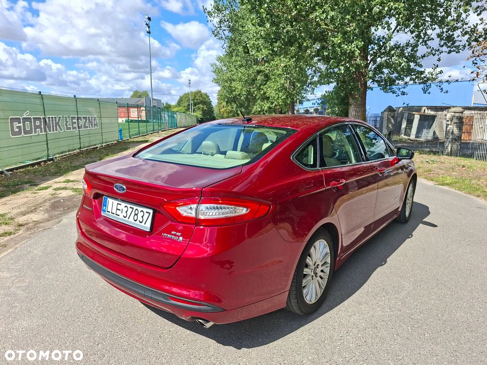 Ford Fusion - 11