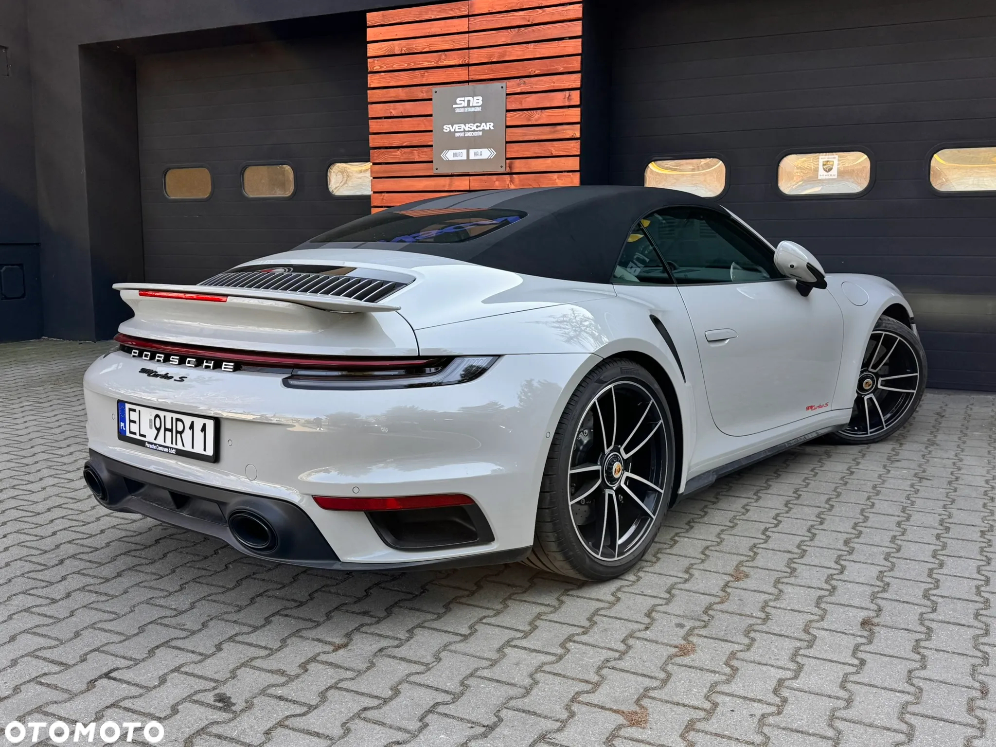Porsche 911 Carrera Turbo S Cabrio - 4