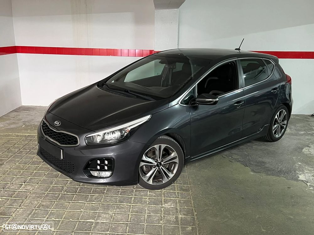 Kia Ceed 1.6 CRDi Nav Line - 1