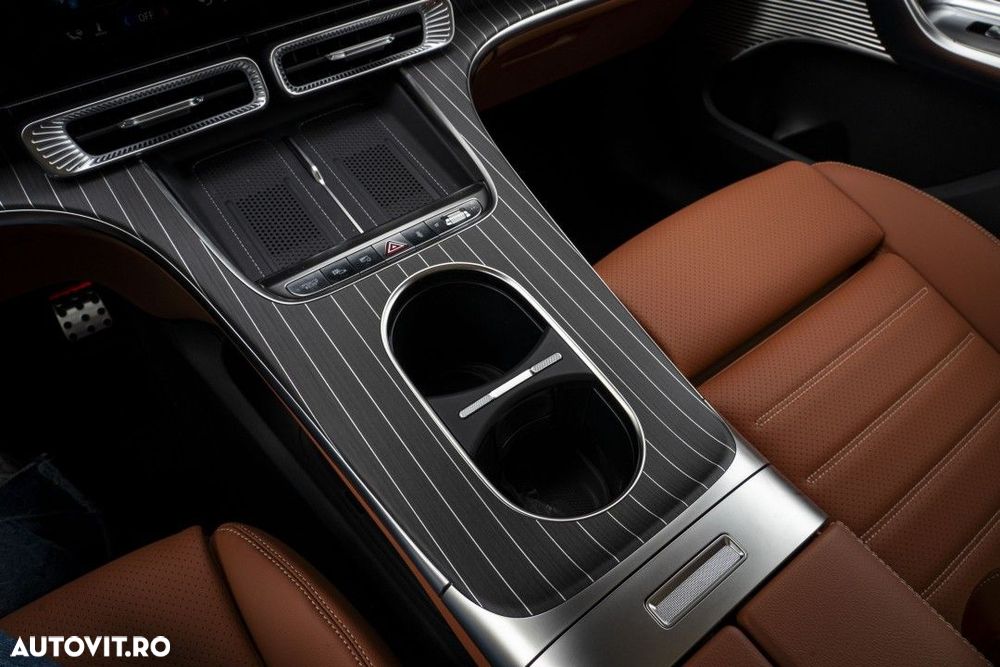 Mercedes-Benz GLC - 28