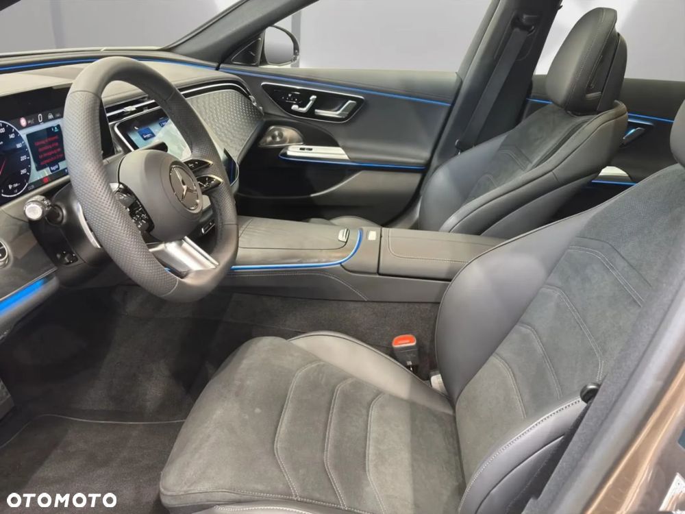 Mercedes-Benz Klasa E 220 d mHEV 4-Matic AMG 9G-Tronic - 25