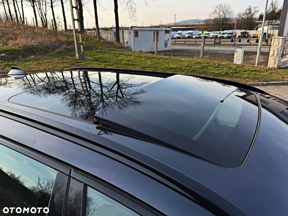 BMW Seria 5 530d xDrive Sport-Aut Luxury Line - 11