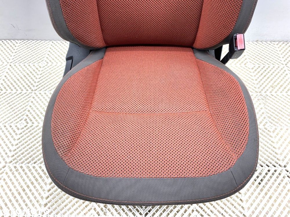 FOTEL PRAWY PRZÓD  NISSAN QASHQAI / QASHQAI +2 I (J10, NJ10, JJ10E) 2006 - 2014 1.5 dCi 78 kW [106 - 2