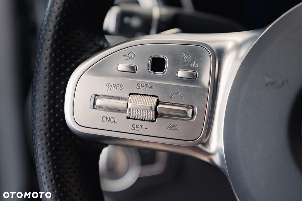 Mercedes-Benz Klasa C 300 4MATIC 9G-TRONIC - 27