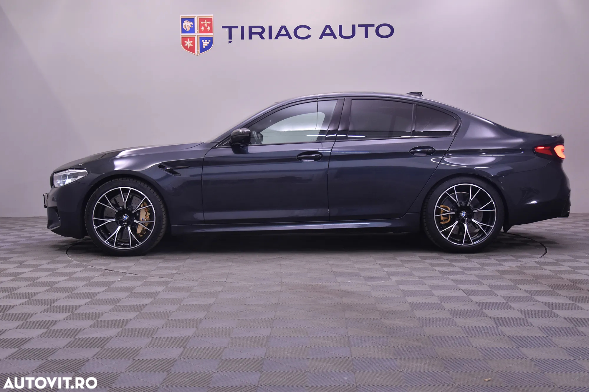 BMW M5 AT - 2