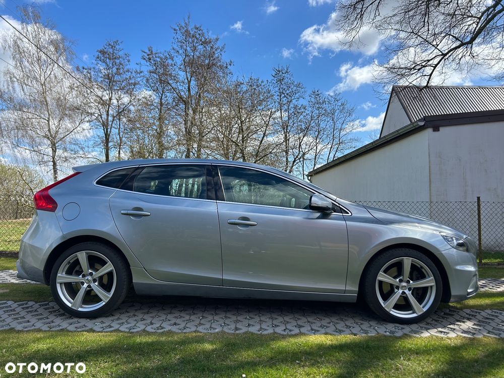 Volvo V40 D4 Drive-E R-Design Momentum - 8