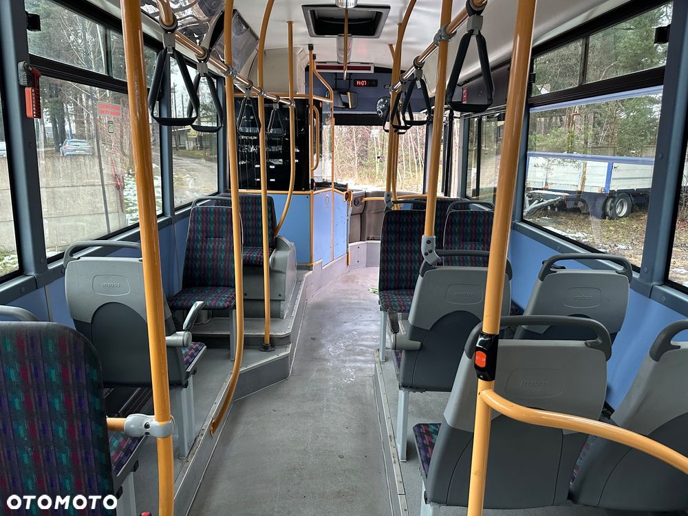 Irisbus CROSSWAY IVECO SFR161 MANUAL RETARDER KLIMA 12m NISKI POKŁAD DO PRZEWOZU OSÓB NIEPEŁNOSPRAWNYCH 39-SIEDZEŃ 57-STOJĄCYCH 560000km OPONY:275/70/22.5-NOWE!!! NAWIEWY PRZYCIEMNIONE SZYBY 2009r ŁADNY - 16