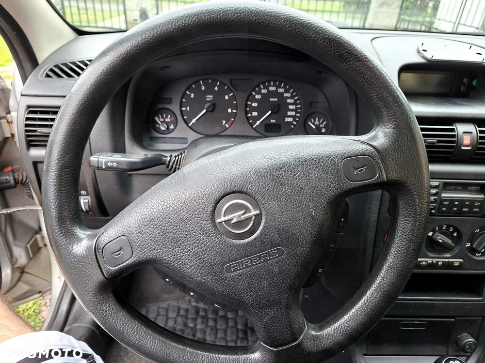 Opel Astra - 4