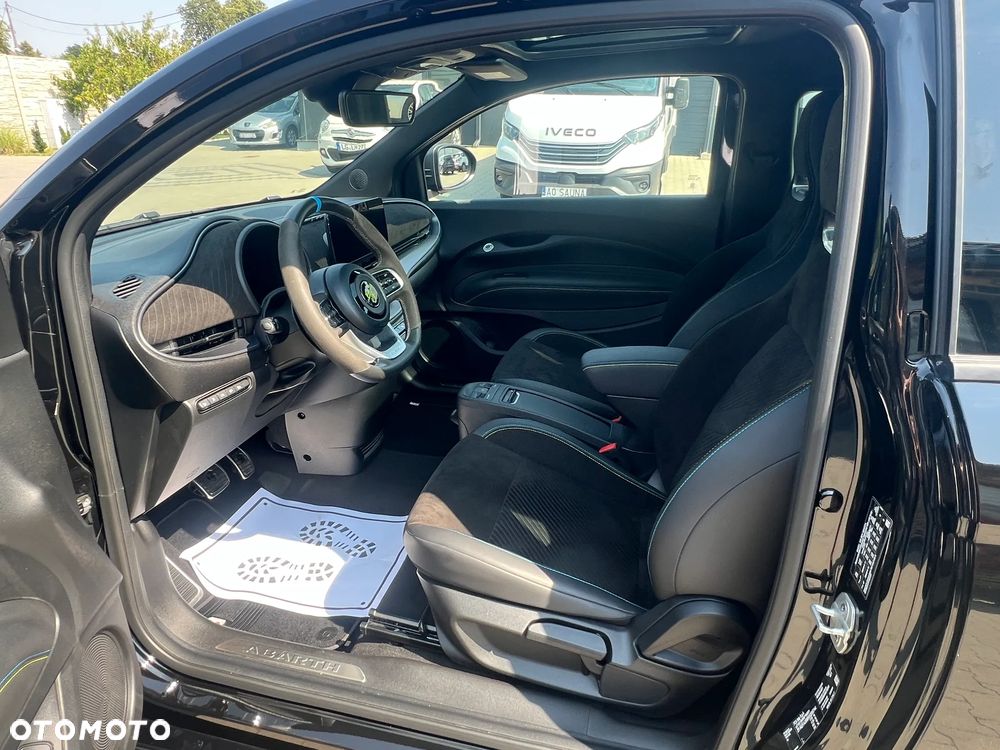 Abarth 500e - 8