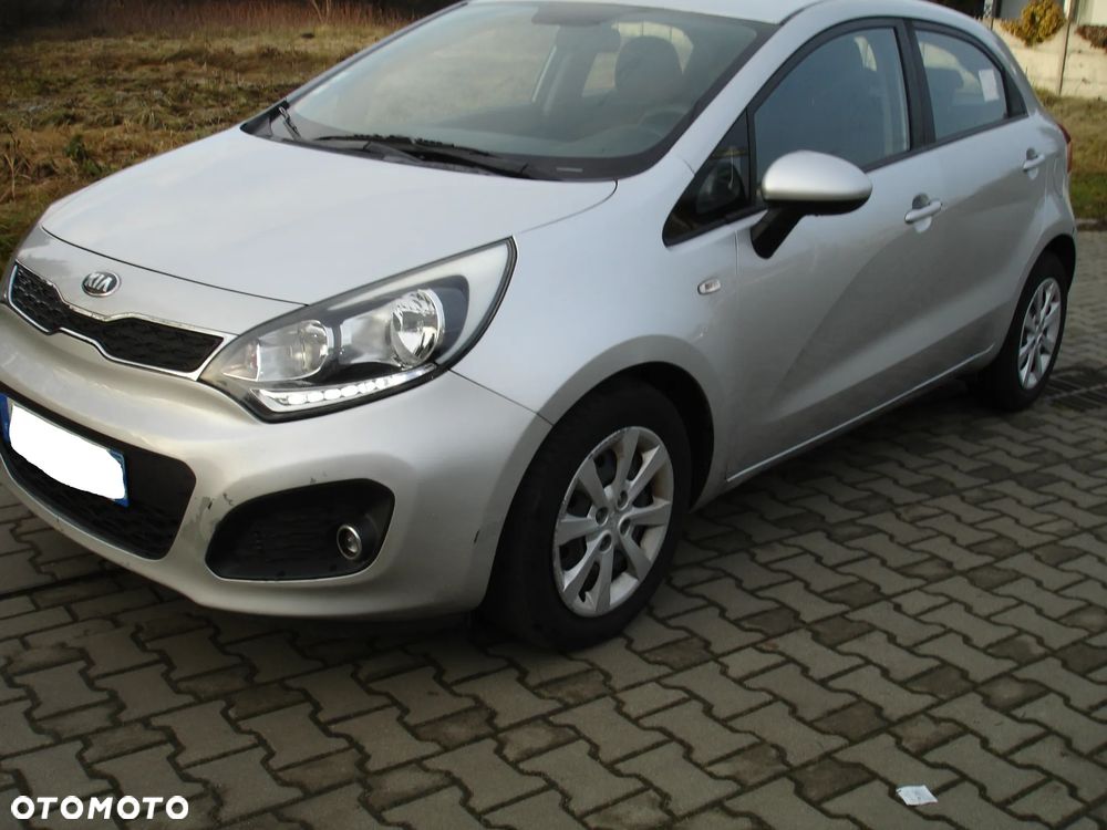 Kia Rio 1.1 CRDI Dream Team Edition - 27