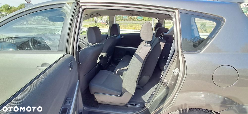 Toyota Corolla Verso 1.8 Sol + 7os - 9