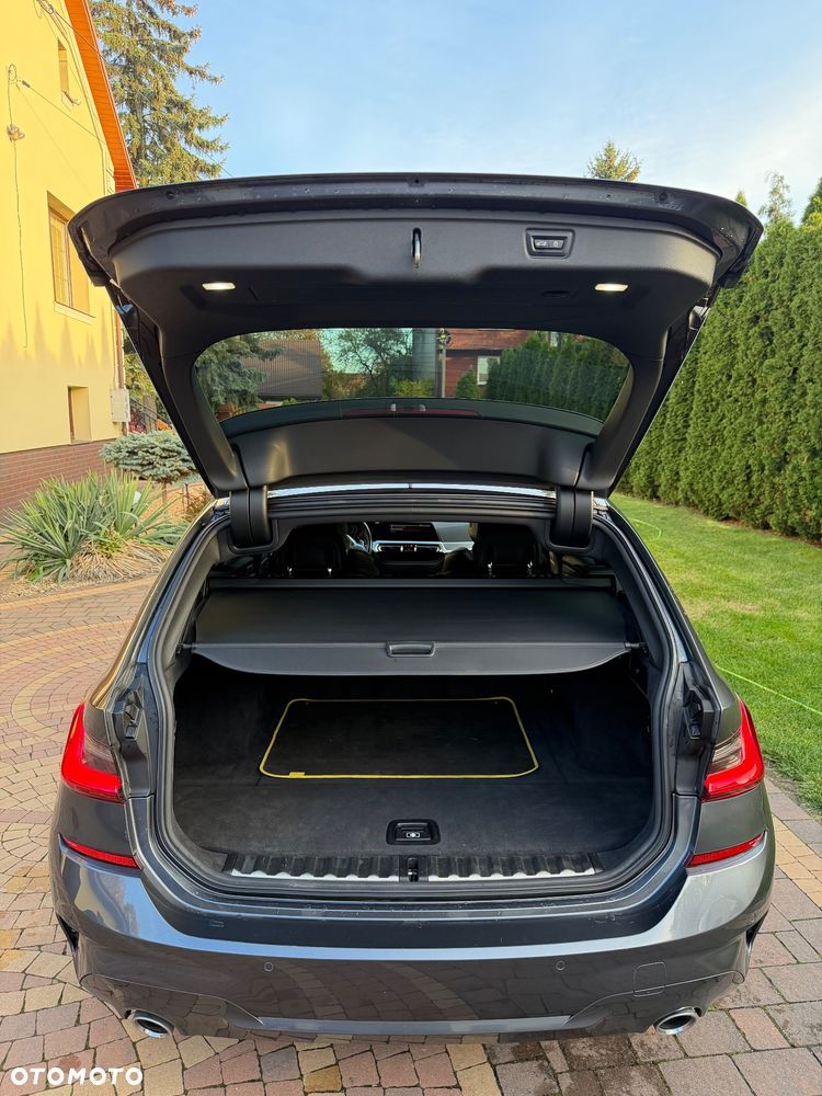 BMW Seria 3 - 24