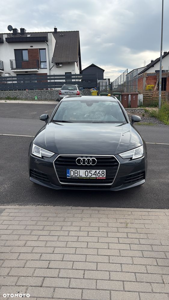 Audi A4 Avant 2.0 TDI S tronic - 4