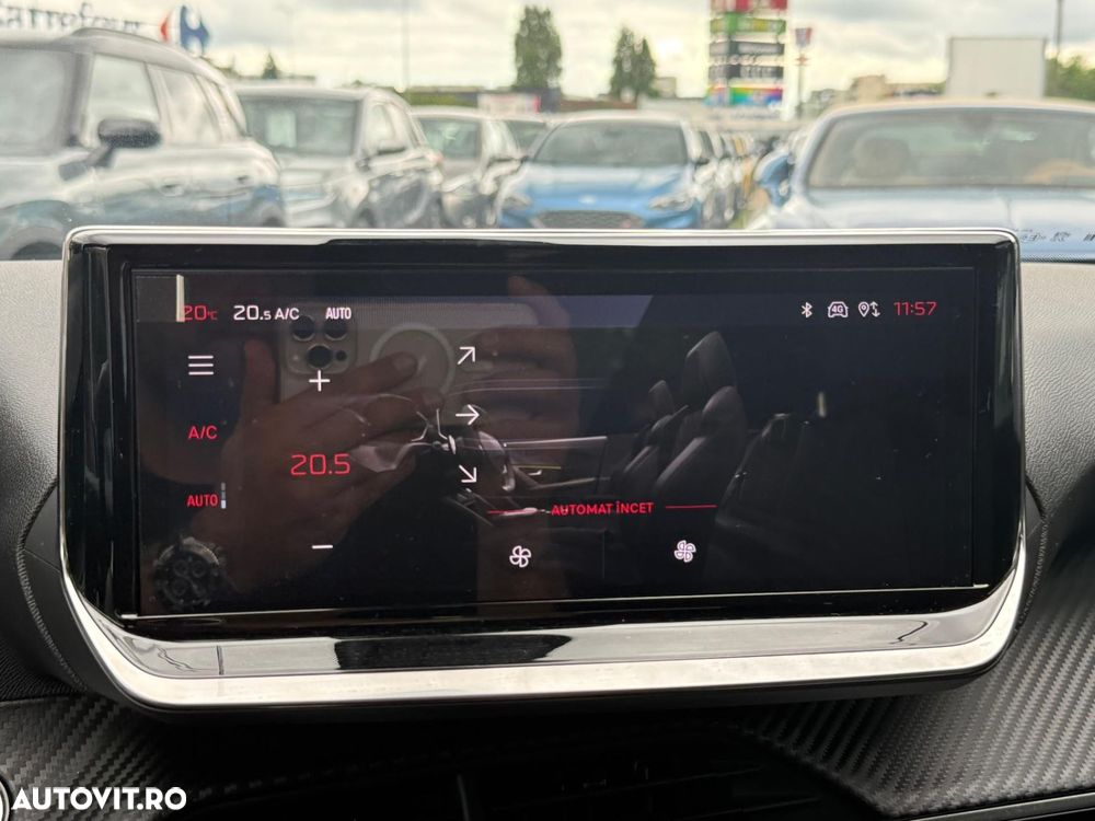 Peugeot 2008 1.2L PureTech 130 S&S EAT8 Allure - 22