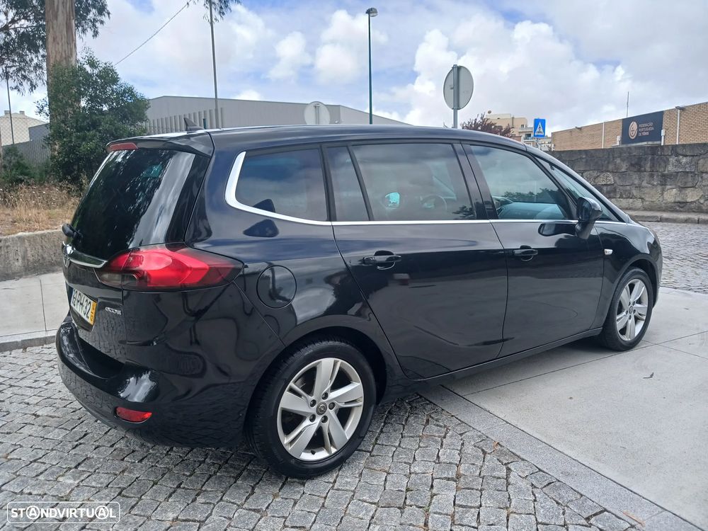 Opel Zafira 1.6 CDTi Executive — fotografia 14