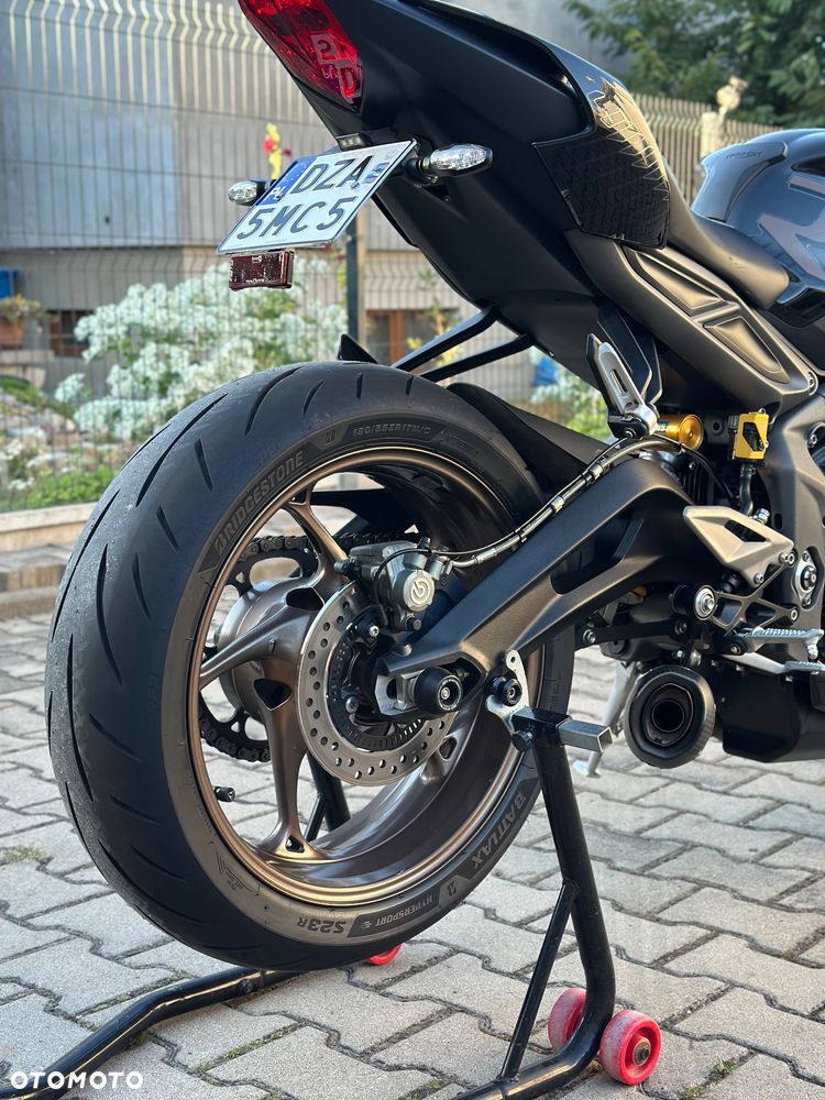 Triumph Street Triple - 7