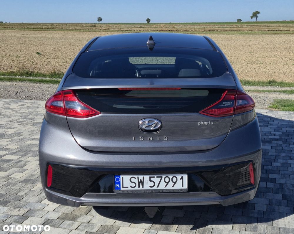 Hyundai IONIQ - 2