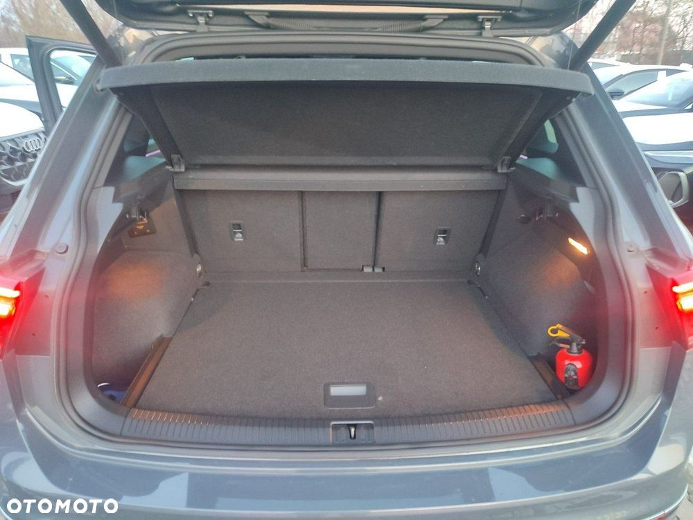 Volkswagen Tiguan - 16