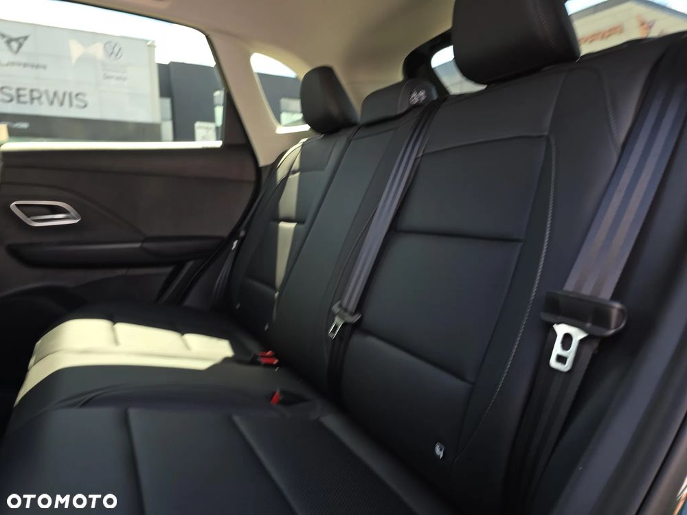 MG ZS Hybrid+ - 16