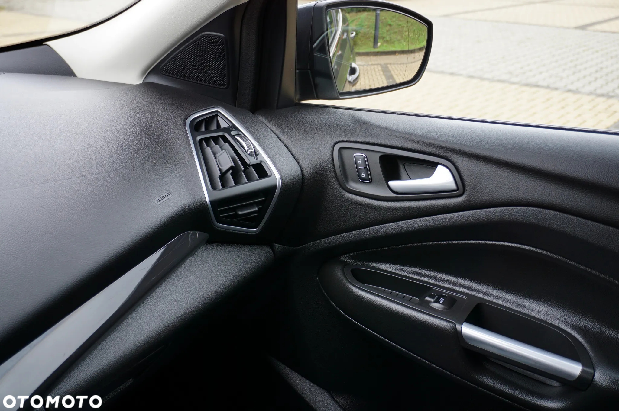 Ford Kuga 2.0 TDCi 4WD Titanium - 37