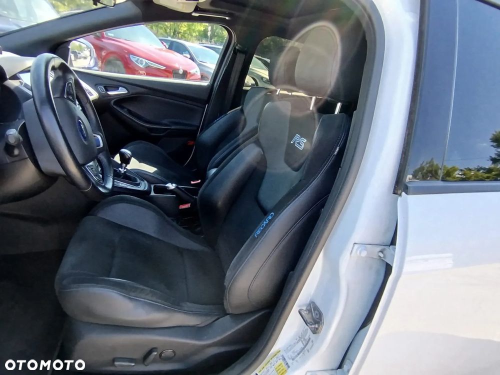 Ford Focus - 13