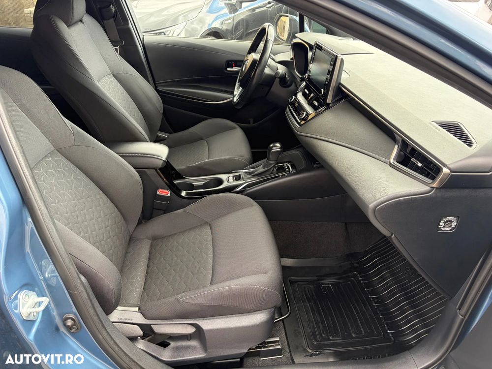 Toyota Corolla 1.8 HSD Business - 12