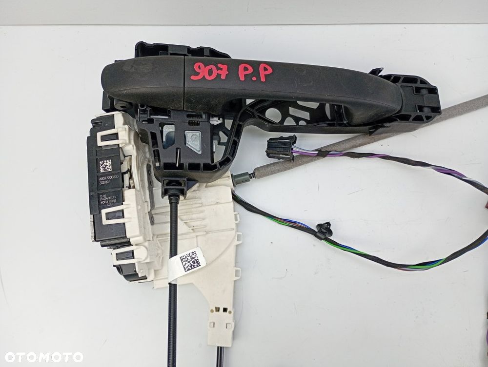 zamek drzwi prawy przód klamka wiązka komplet mercedes sprinter W907 W910 2022r A9077200300 - 5