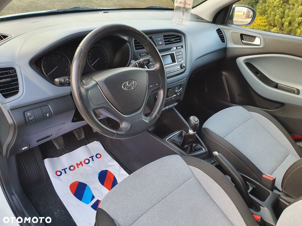 Hyundai i20 1.2 Passion - 11