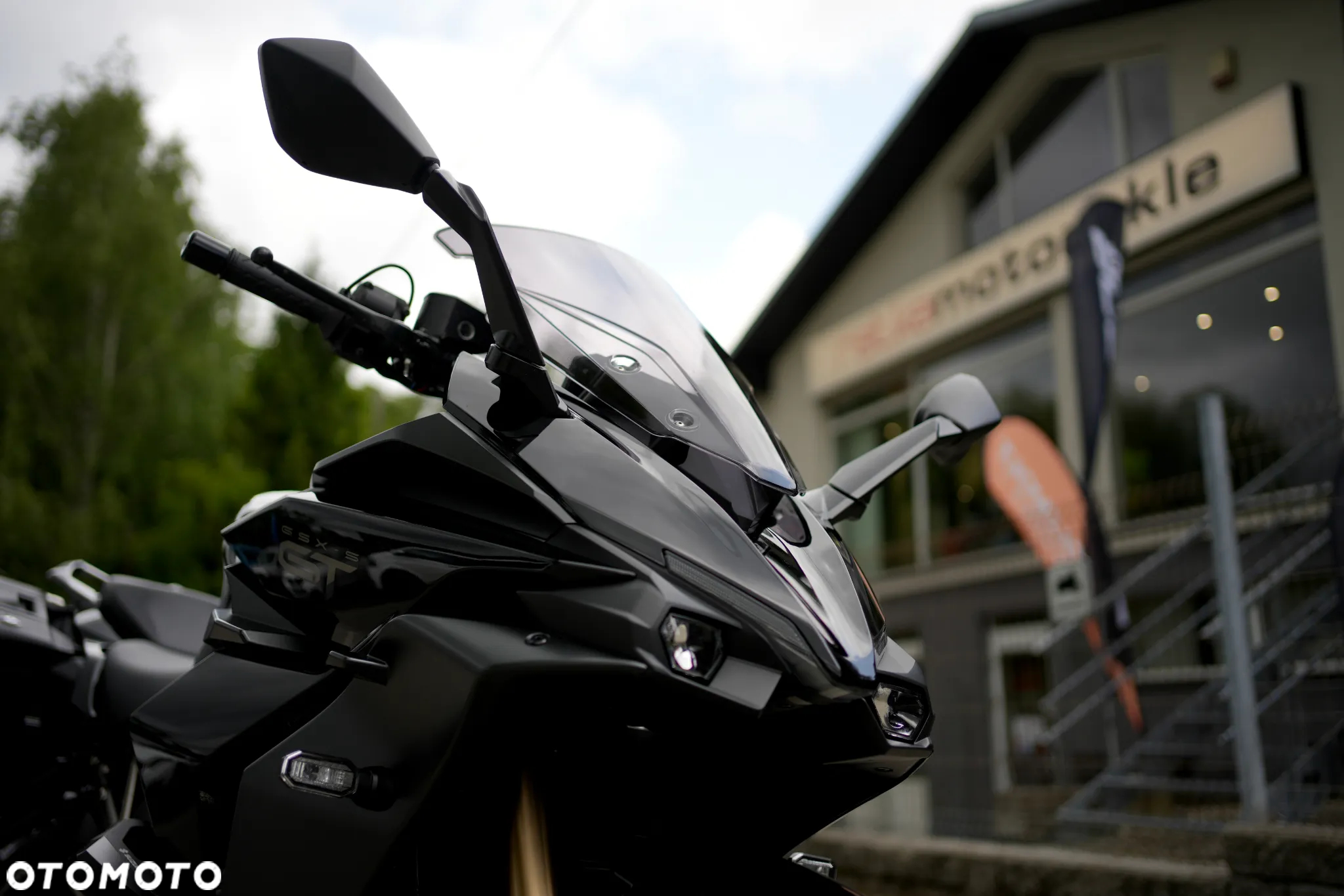 Suzuki GSX 1000 - 2